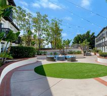 Fairfield Inn & Stes San Diego Old Town Exterior