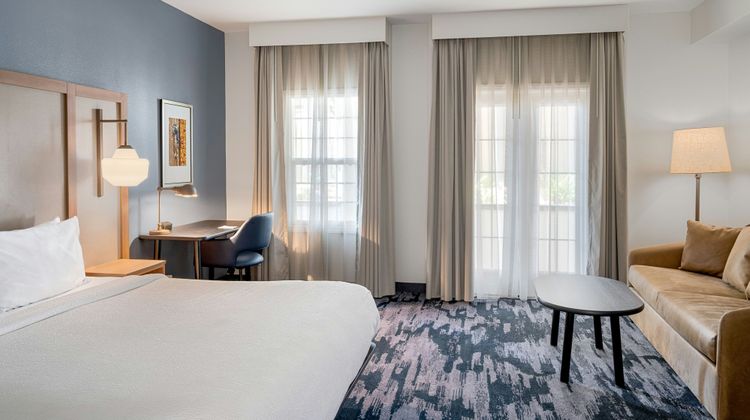 Fairfield Inn & Stes San Diego Old Town Room