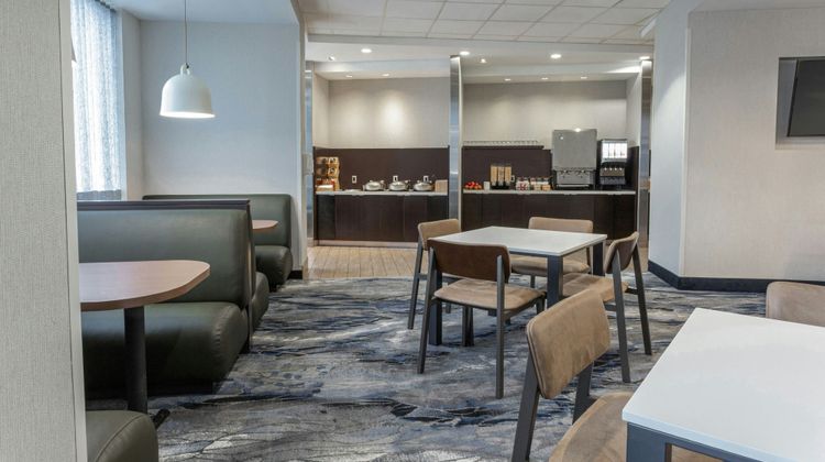 Fairfield Inn & Suites St. John's Restaurant