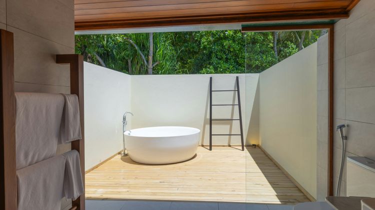 Meeru Island Resort Pool