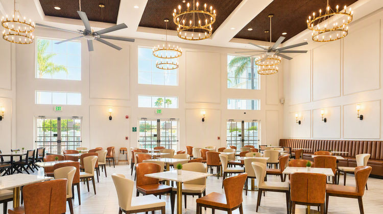 Montreal Suites Restaurant