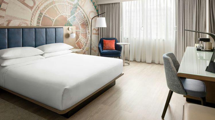 Baltimore Marriott Inner Harbor Camden Room