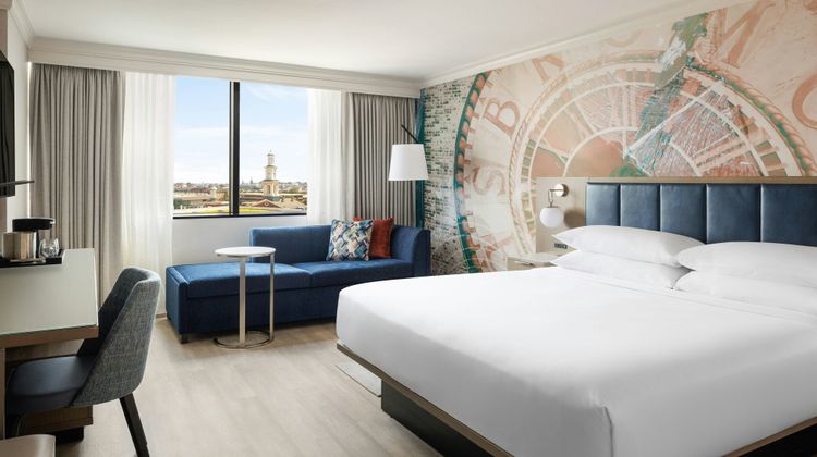 Baltimore Marriott Inner Harbor Camden Suite