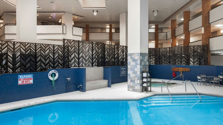 Four Points by Sheraton Detroit Novi Pool
