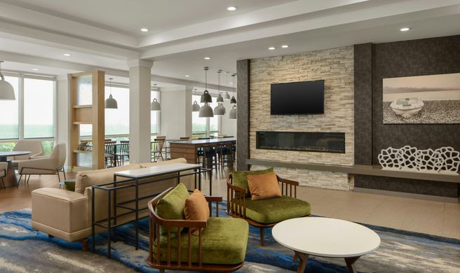 Fairfield Inn & Suites VB Oceanfront Exterior