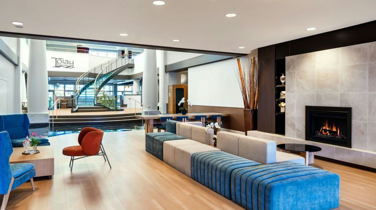 Sheraton Sonoma County - Petaluma Lobby