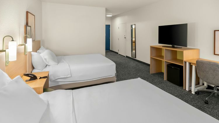 Spark by Hilton Grand Island Room