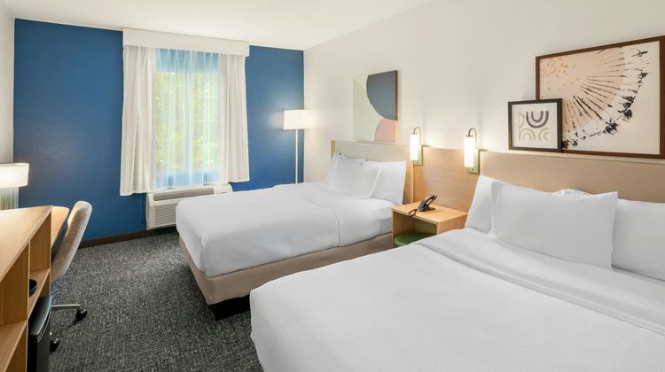 Spark by Hilton Grand Island Room