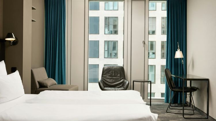 Motel One Berlin Upper West Room
