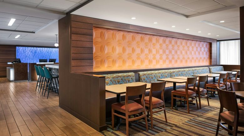 <b>Fairfield Inn & Suites LAX El Segundo Restaurant</b>. Images powered by <a href="https://www.leonardoworldwide.com/" title="Leonardo Worldwide" target="_blank">Leonardo</a>.