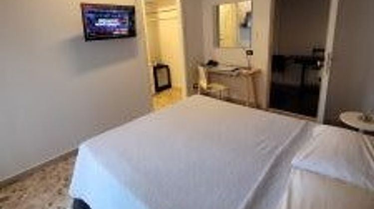 Mare Nostrum Petit Hotel Room
