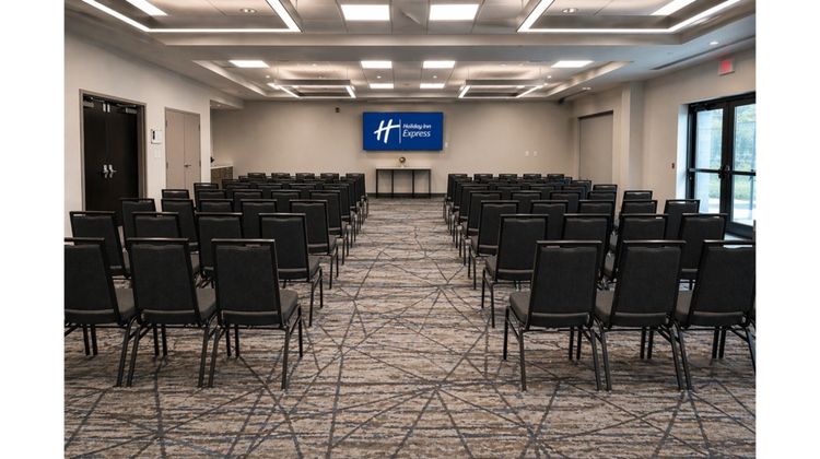 Holiday Inn Express Hotel & Suites Meeting