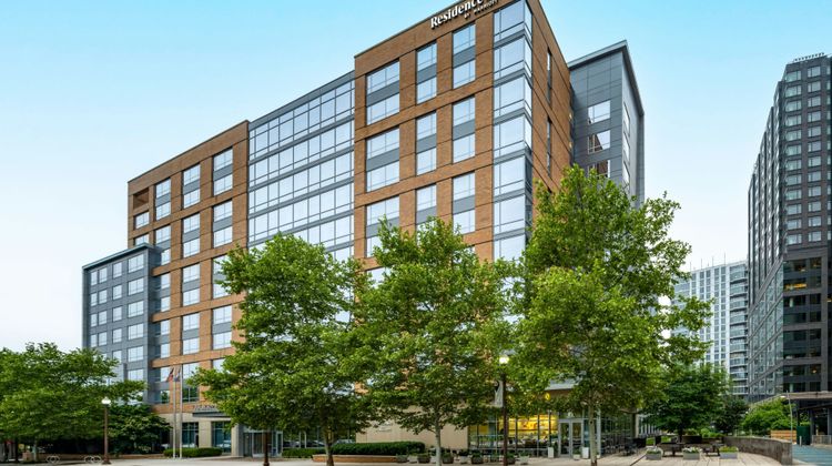 Residence Inn Arlington Ballston Exterior