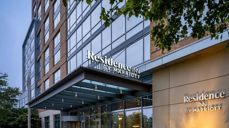 Residence Inn Arlington Ballston Exterior
