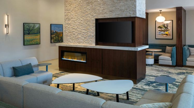 Residence Inn Arlington Ballston Lobby