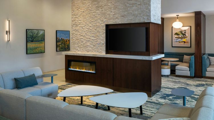 Residence Inn Arlington Ballston Lobby