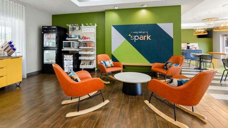 Spark by Hilton Salem East Electric Road Lobby