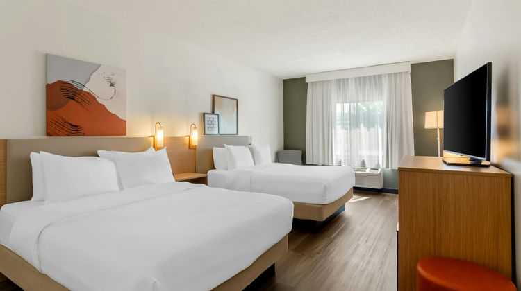 Spark by Hilton Salem East Electric Road Room