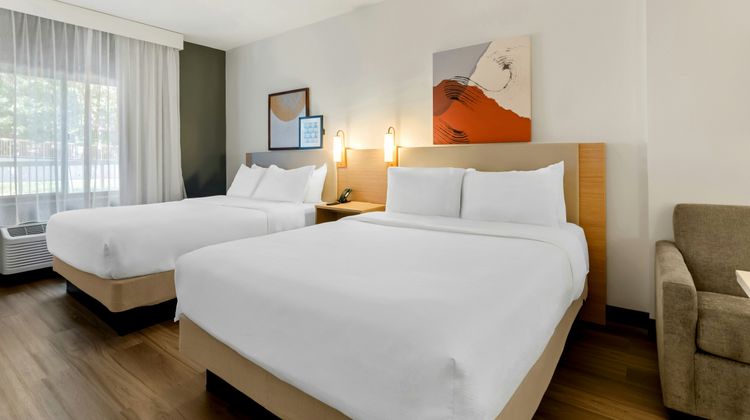 Spark by Hilton Salem East Electric Road Room