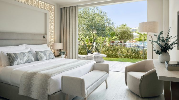 Grace Hotel, Auberge Resorts Collection Room