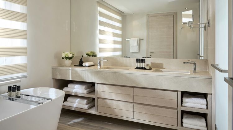 Grace Hotel, Auberge Resorts Collection Suite