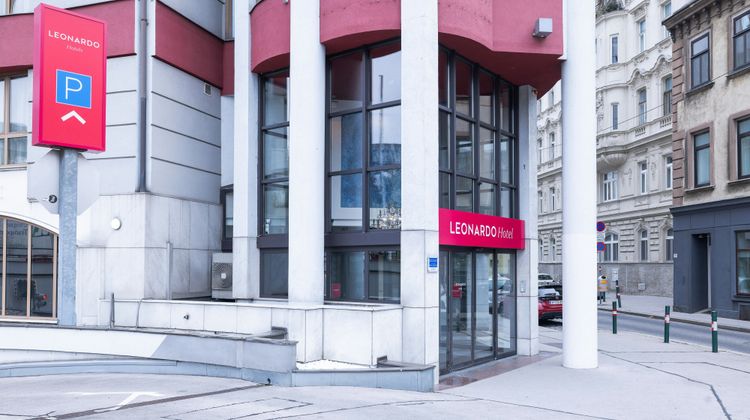 Leonardo Vienna Westbahnhof Exterior