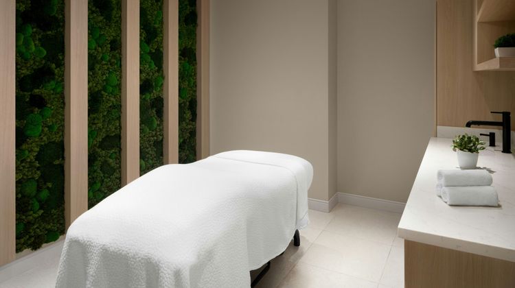 Delta Hotels Vancouver Delta Spa