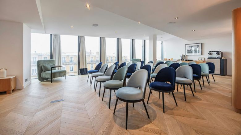 <b>DoubleTree Nice Centre France Meeting</b>. Images powered by <a href="https://www.leonardoworldwide.com/" title="Leonardo Worldwide" target="_blank">Leonardo</a>.