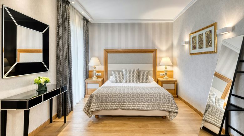 <b>Divani Palace Acropolis Suite</b>. Images powered by <a href="https://www.leonardoworldwide.com/" title="Leonardo Worldwide" target="_blank">Leonardo</a>.