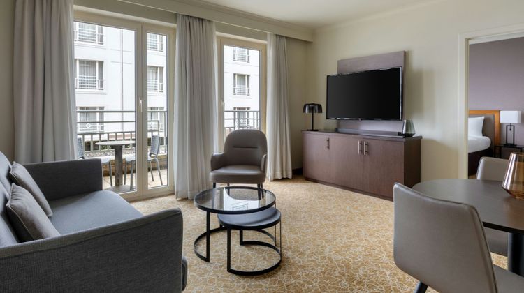 Marriott Exec Apts European Quarters Room