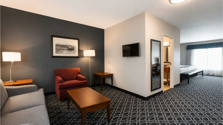 Bluemont Hotel Room