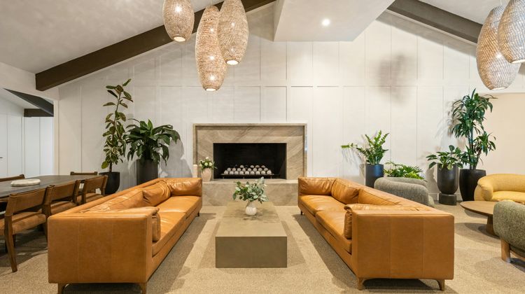 Guesthouse Hotel at La Valle Lobby