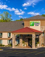 Holiday Inn Express Hotel & Suites