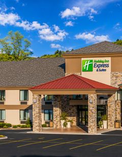 Holiday Inn Express Hotel & Suites