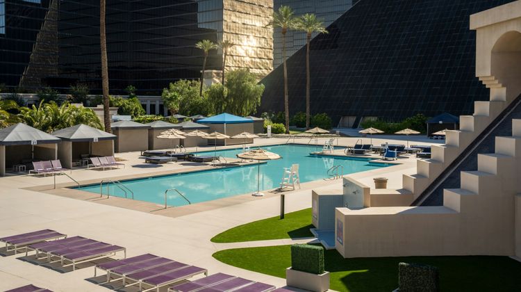 Luxor Hotel & Casino Pool