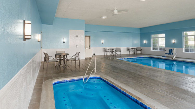 Holiday Inn Express Pool