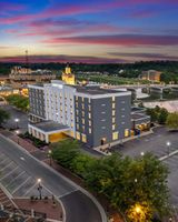 Courtyard by Marriott Hamilton