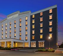 Courtyard by Marriott Hamilton Exterior