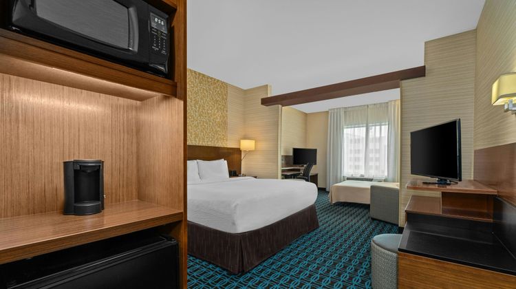 Fairfield Inn & Suites Dayton Downtown Suite