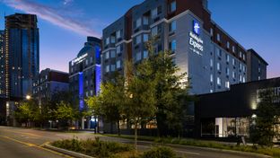 Holiday Inn Seattle Center