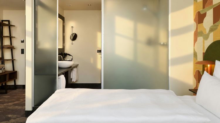 Flemings Hotel Muenchen City Room