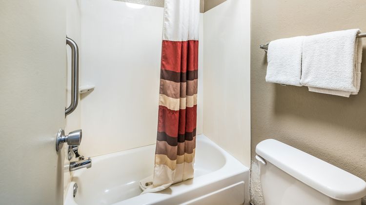 Red Roof Inn Dayton South – Miamisburg Room