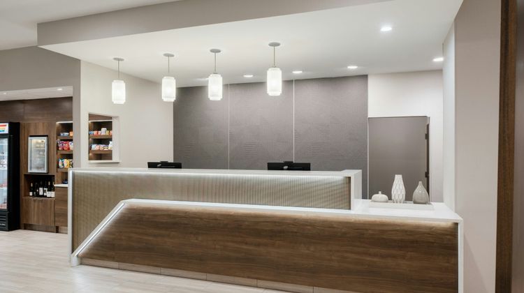 SpringHill Suites Charlotte Lake Norman Lobby