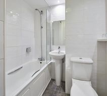 Leonardo Inn Glasgow West End Room