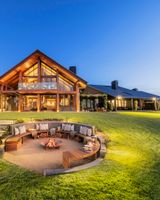 Spicers Peak Lodge