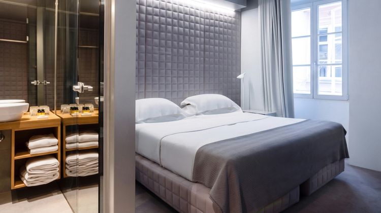 Vander Urbani Resort Room