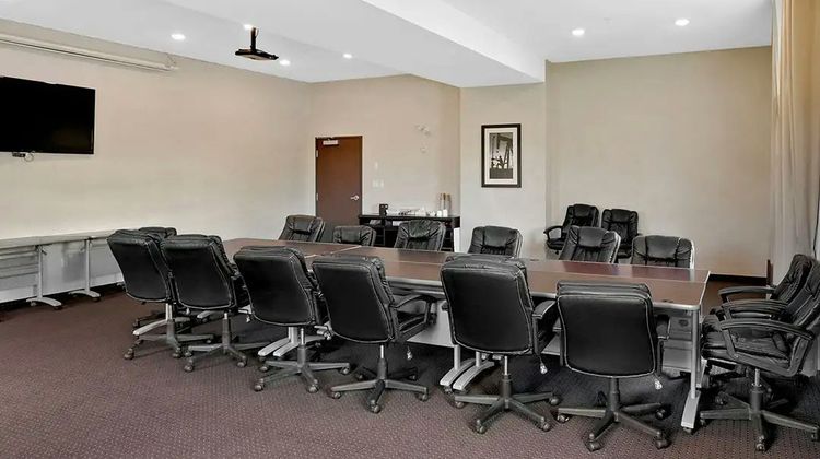 Duvernay Inn & Suites Meeting