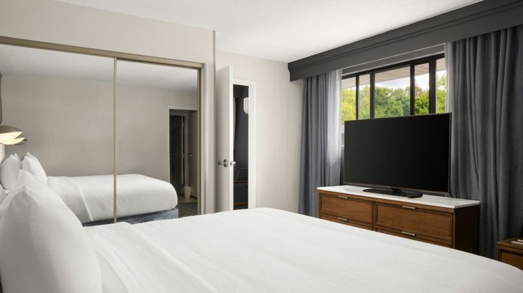 Courtyard Hartford Cromwell Suite
