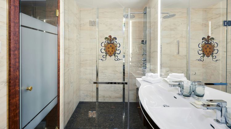 Derag Livinghotel De Medici Room