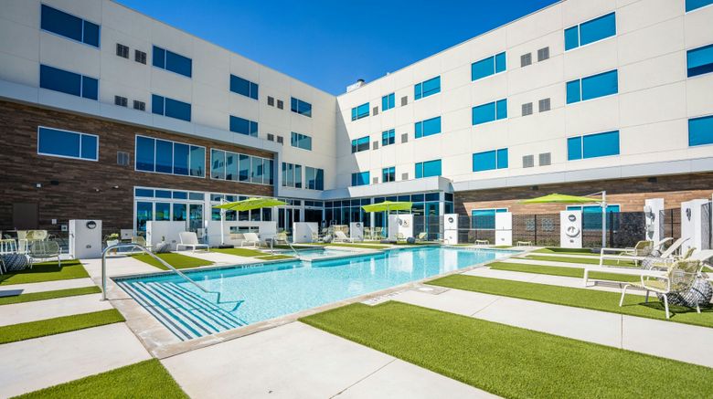 <b>Element Waco Pool</b>. Images powered by <a href="https://www.leonardoworldwide.com/" title="Leonardo Worldwide" target="_blank">Leonardo</a>.